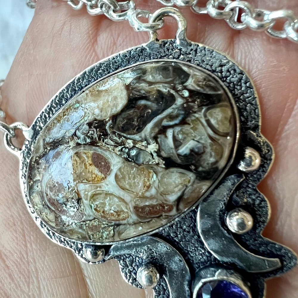 925 WOW WOW! Turitella Fossil Luna Moon Necklace - Picture 7 of 11